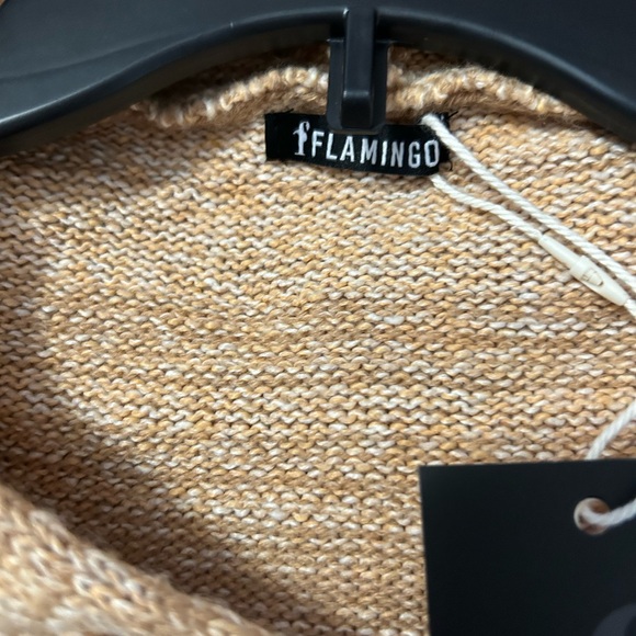 Flamingo hooded sweater. - Picture 5 of 5